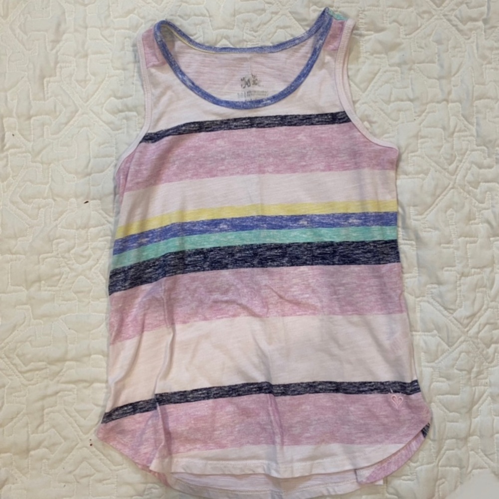 Fun float striped tang-top! Really easy to throw on and very matchable!!